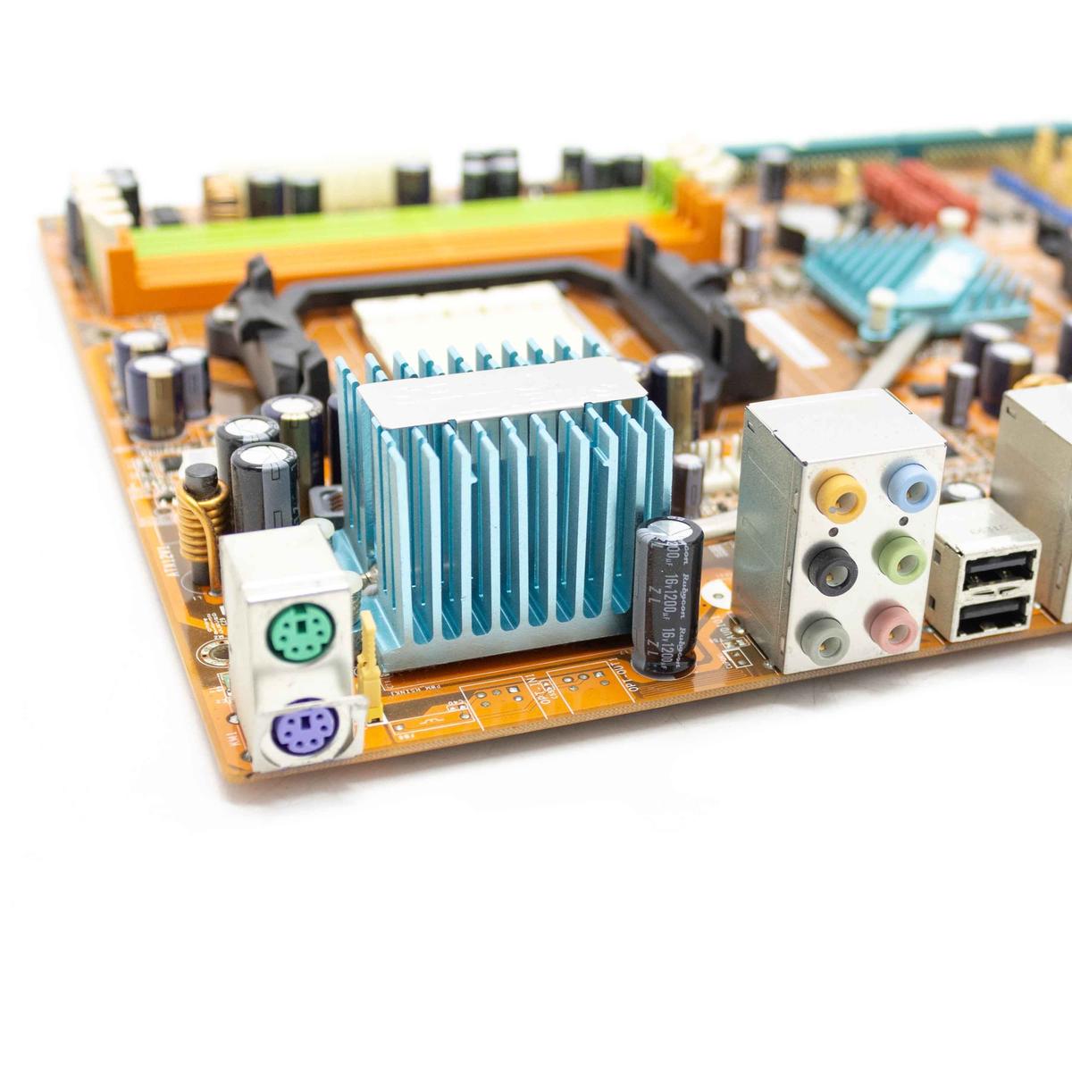 Abit KN9 Motherboard ATX Socket AM2 4 X Slot RAM DDR2 No Gpu Internal Ide - Picture 3 of 3