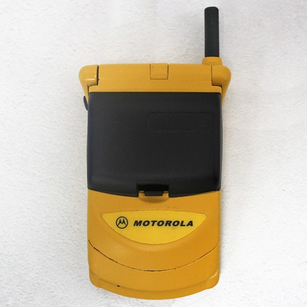 TELEFONO CELLULARE MOTOROLA STARTAC 338 GIALLO NERO GSM 1996 USATO