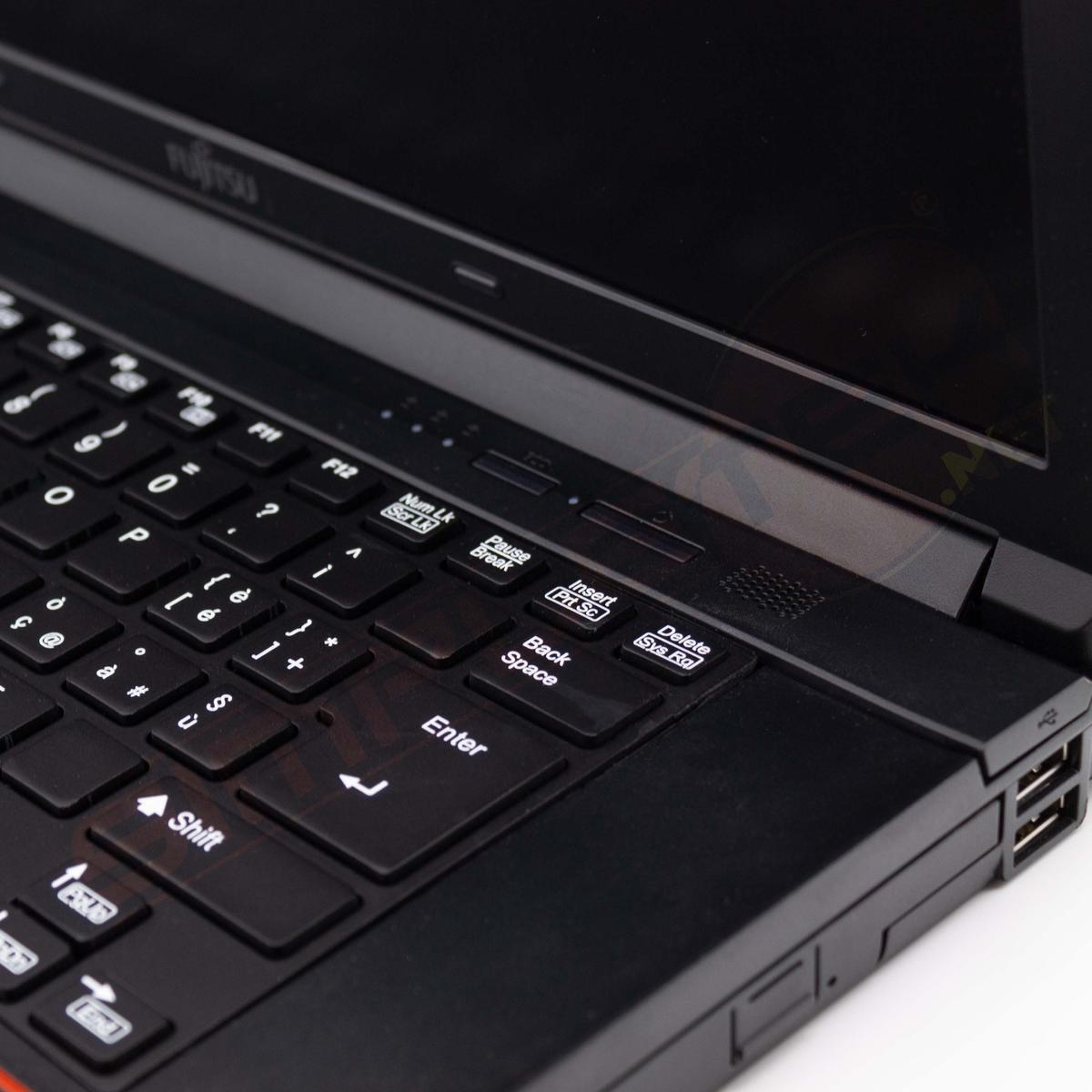 Fujitsu A574 Core i5 15,6 " Win 10 4GB 120GB HDMI Keyboard Portable Notebook - Picture 7 of 9